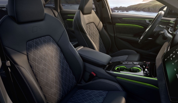 Подзаряжаемые гибриды Audi A6 e-hybrid пополнили семейство
