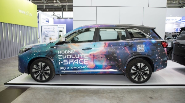 Представлен обновленный кроссовер Evolute i-Space
