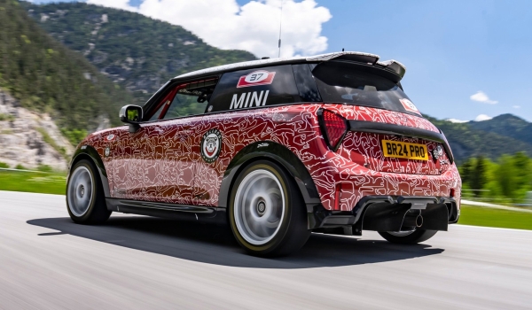 Хот-хэтч Mini John Cooper Works сменит поколение