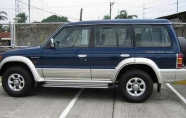 Японский внедорожник Mitsubishi Pajero 2