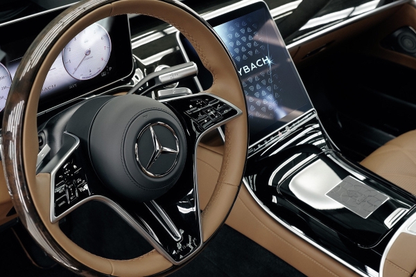 Mercedes-Maybach V12 Edition: с добавлением золота