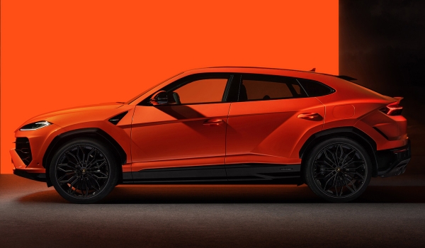 Суперкроссовер Lamborghini Urus стал подзаряжаемым гибридом