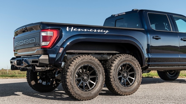 Просто добавь колёс: Hennessey запустила в производство новый VelociRaptoR 6X6