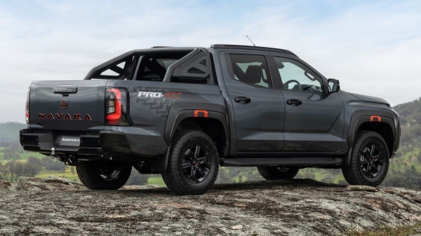 Новый Nissan Navara перешел на технику Mitsubishi L200