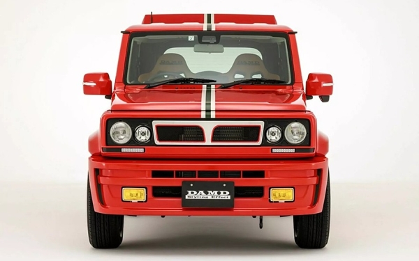 Suzuki Jimny встретит Новый год в масках Lancia Delta Integrale и Renault 5 Turbo