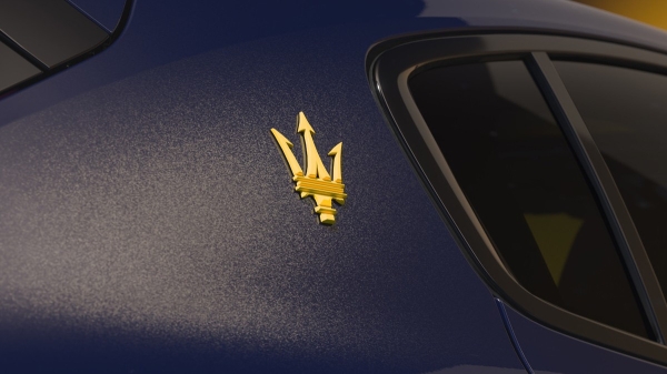 У Maserati Grecale появилась «ночная» спецверсия Lumina Blu