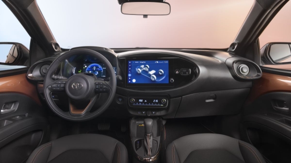 Обновленная Toyota Aygo X: гибрид и спортивная версия