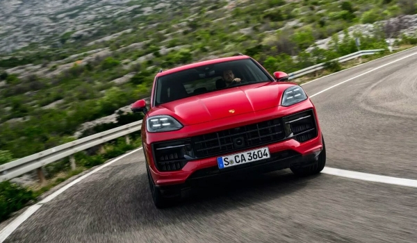 Обновленный Porsche Cayenne GTS стал заметно мощнее