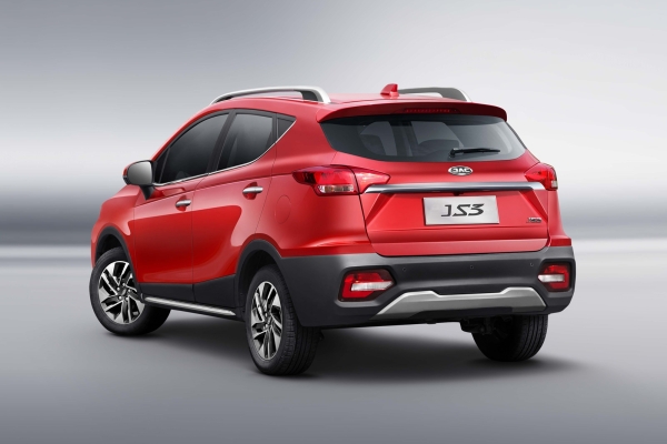 
            У Lada Vesta появился новый конкурент. В России начались продажи JAC JS3
        