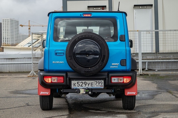 Малышка на миллион? На четыре! Тест-драйв Suzuki Jimny